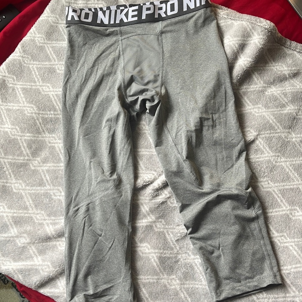 Boys 3/4 length Nike pro leggings
